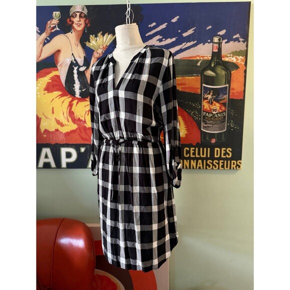 Loft Dress - Picture 2 of 10